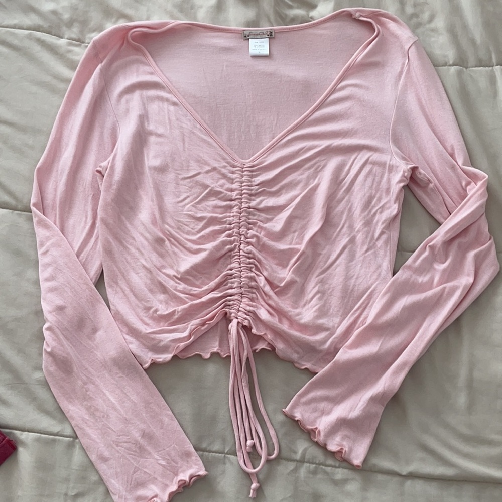 Tops - Picture 2 of 3